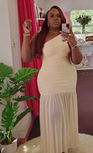 Load image into Gallery viewer, ARIANA MAXI DRESS
